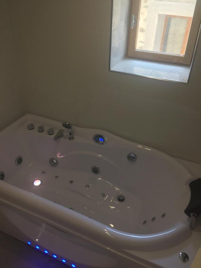 Chambres D'Hotes La Voute Volonne Экстерьер фото